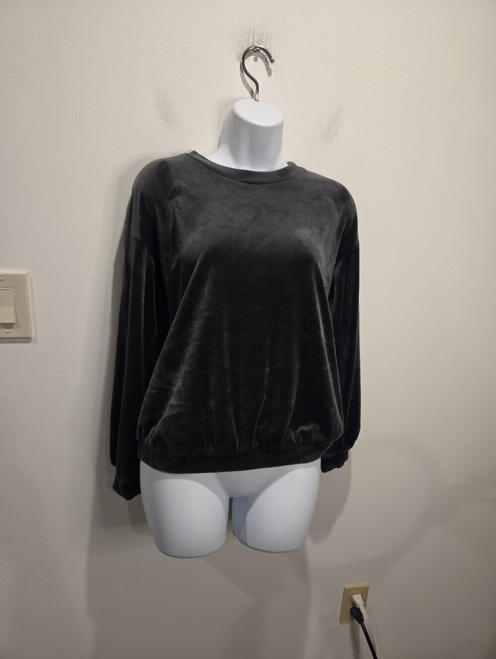 Ugg Size S Shanara Velvet Fleece Cozy Crewneck Gray Sweatshirt